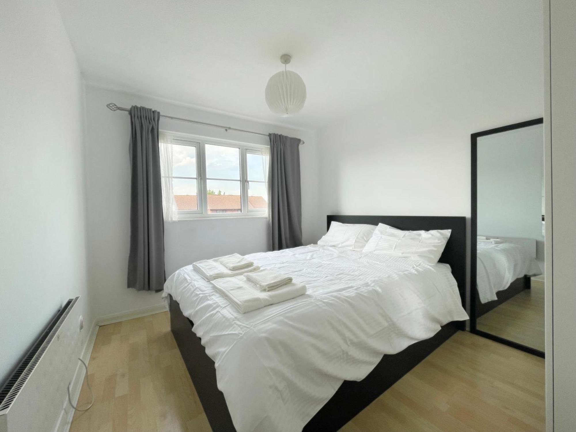 Colliers Wood 1 Bed South London Short Stay Mitcham Exterior photo
